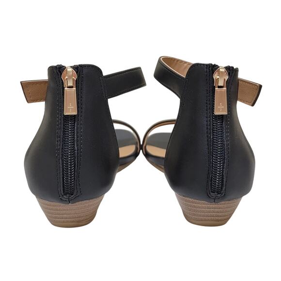 Kenneth Cole Reaction Black Sandals - Picture 4 of 6